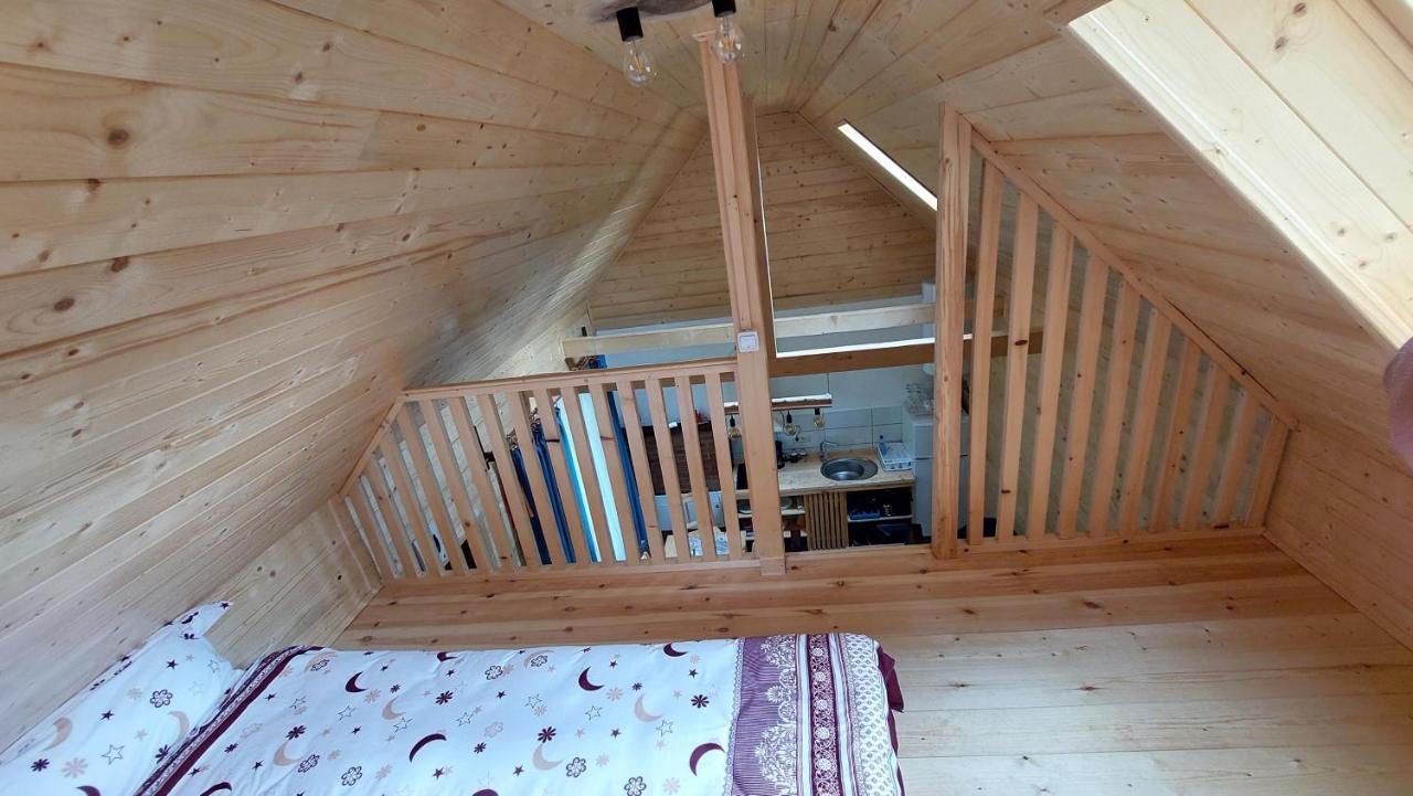 Tiny House Casa Axa Villa Paraul Carjei Kültér fotó